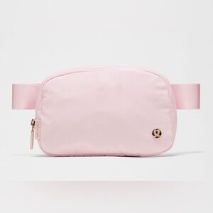 Lululemon Everywhere Belt Bag